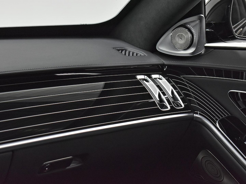 Foto do veículo MERCEDES-BENZ S 63 AMG S-63 AMG S E PERFORMANCE AUT. (HÍBRIDO) 2024 2.610 KM 2.350.000,00
