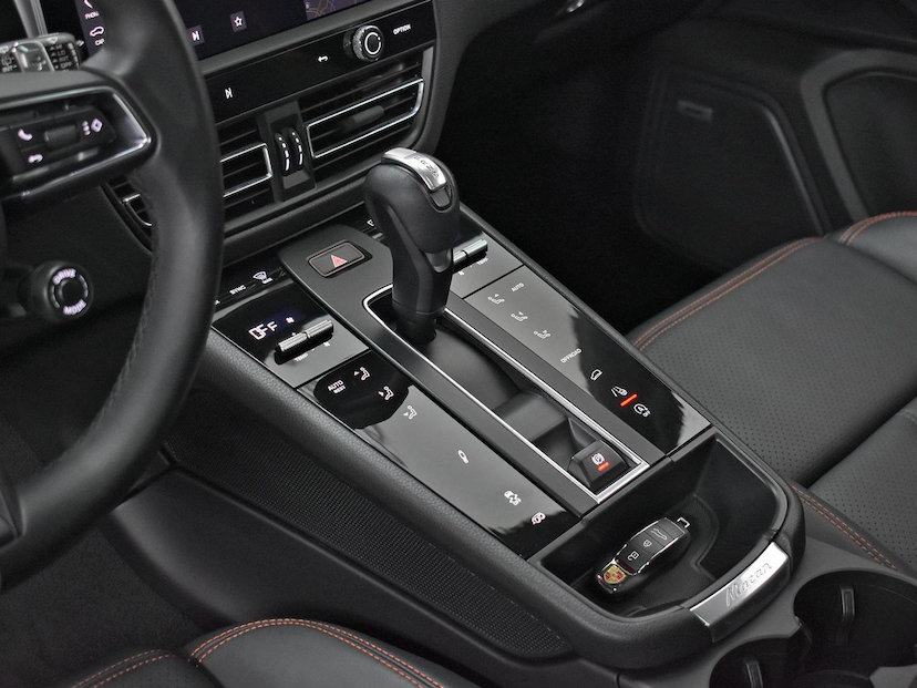 Foto do veículo PORSCHE MACAN  S 2.9  BI-TURBO 2022 33.155 KM 520.000,00
