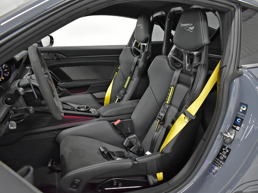 Foto do veículo PORSCHE 911  GT3 RS 2024 2.040 KM 3.750.000,00
