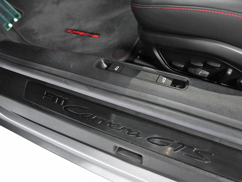 Foto do veículo PORSCHE 911  GTS 2024 1.230 KM 1.180.000,00