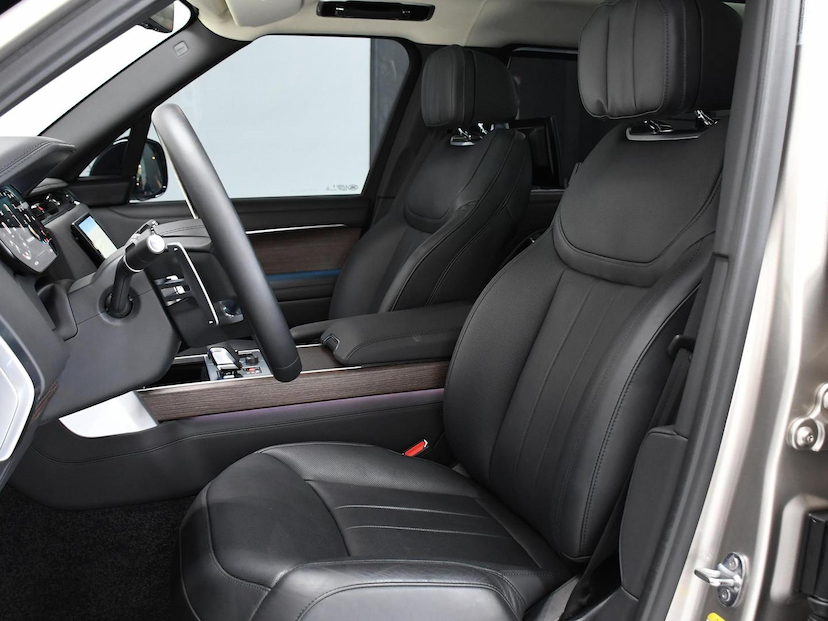 Foto do veículo LAND ROVER RANGE ROVER AUTOBIOGRAPHY  4.4 V8 TB 530CV AUT. 2023 2.170 KM 1.290.000,00