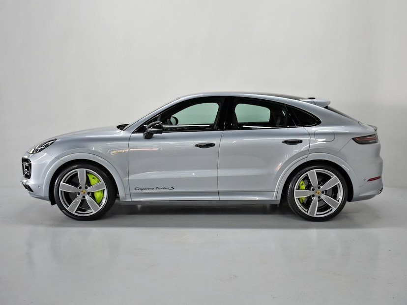 Foto do veículo PORSCHE CAYENNE  COUPE TURBO S E-HYBRID 4.0 2023 15.800 KM 970.000,00