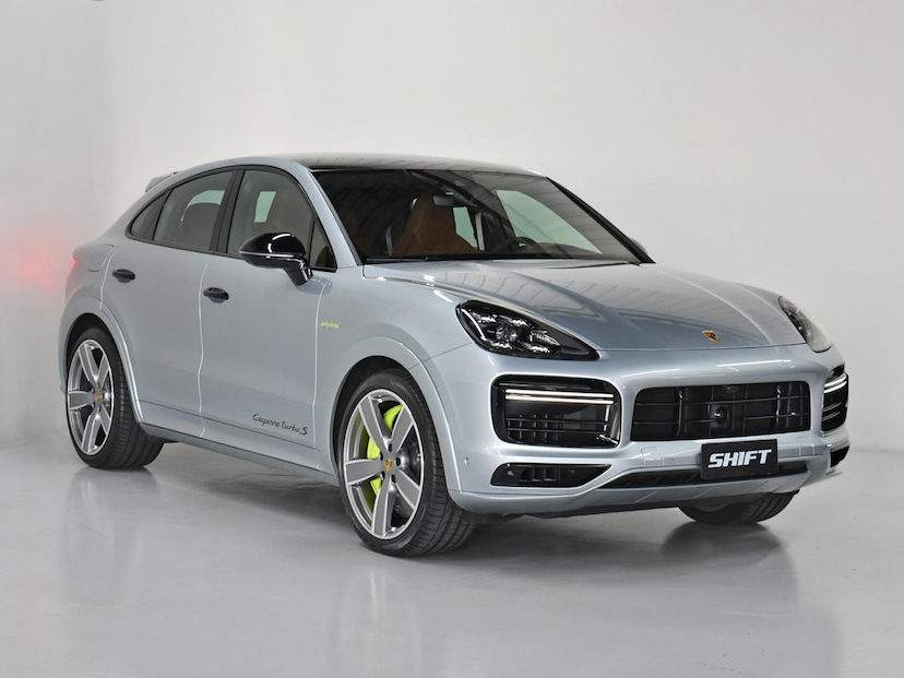 Foto do veículo PORSCHE CAYENNE  COUPE TURBO S E-HYBRID 4.0 2023 15.800 KM 970.000,00