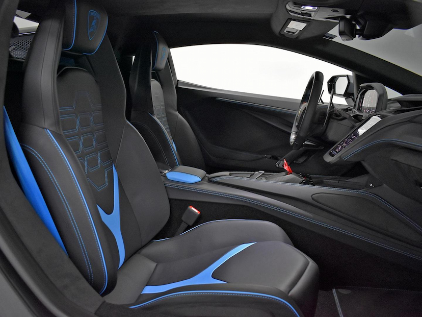 Foto do veículo LAMBORGHINI REVUELTO  COUPE LP 1015-4 (HIB) 2024 1.730 KM 6.950.000,00