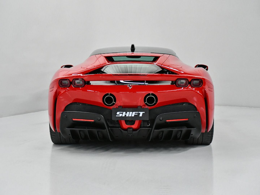 Foto do veículo FERRARI SF90  STRADALE 2022 1.495 KM 4.400.000,00