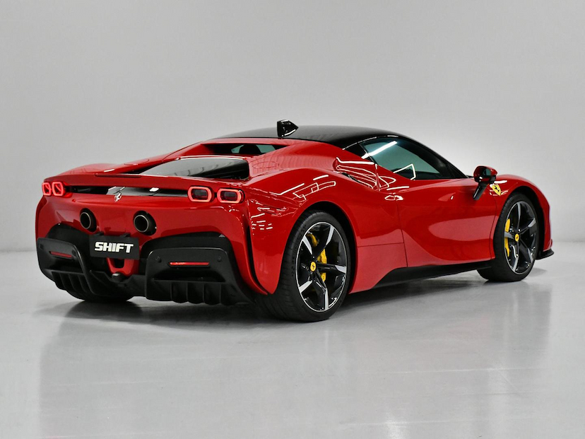 Foto do veículo FERRARI SF90  STRADALE 2022 1.495 KM 4.400.000,00