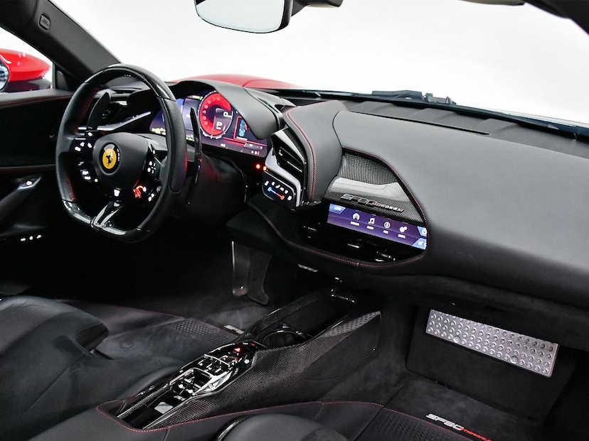 Foto do veículo FERRARI SF90  STRADALE 2022 1.495 KM 4.400.000,00
