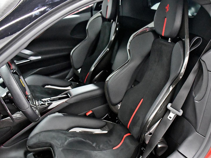Foto do veículo FERRARI SF90  STRADALE 2022 1.495 KM 4.400.000,00