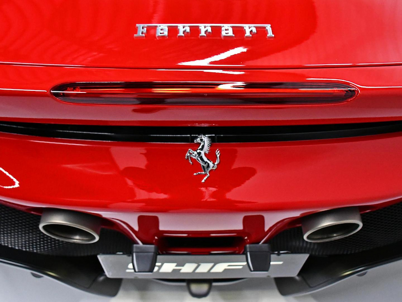 Foto do veículo FERRARI SF90  STRADALE 2022 1.495 KM 4.400.000,00