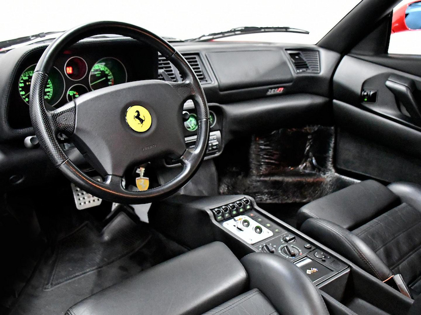 Foto do veículo FERRARI F355  F-1 GTS 3.5 2P 1999 28.570 KM 2.100.000,00