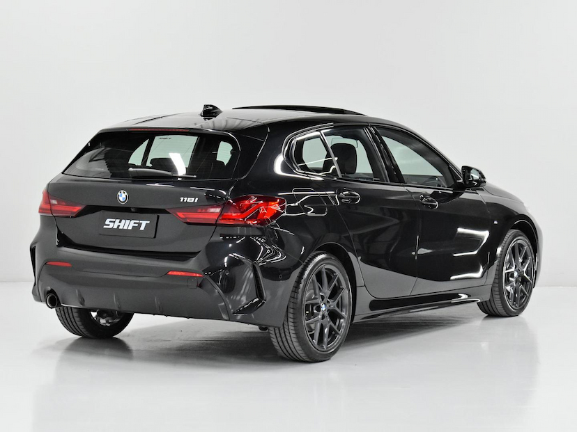 Foto do veículo BMW 118I  M SPORT 1.5 TB 12V AUT. 5P 2024 11.035 KM 265.000,00