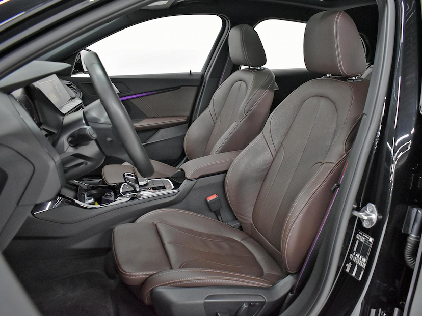Foto do veículo BMW 118I  M SPORT 1.5 TB 12V AUT. 5P 2024 11.035 KM 265.000,00