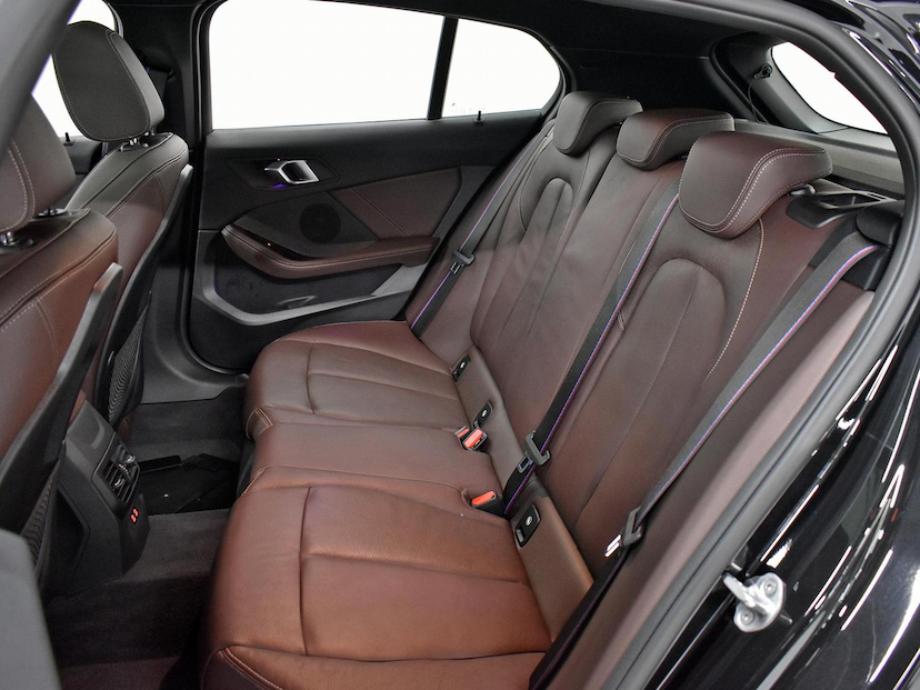 Foto do veículo BMW 118I  M SPORT 1.5 TB 12V AUT. 5P 2024 11.035 KM 265.000,00
