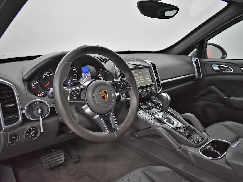 Foto do veículo PORSCHE CAYENNE  V6 3.6 4X4 300CV 2016 72.020 KM 190.000,00