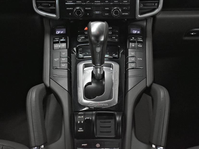 Foto do veículo PORSCHE CAYENNE  V6 3.6 4X4 300CV 2016 72.020 KM 190.000,00