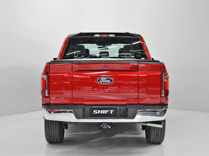 Foto do veículo FORD F-150  LARIAT 2024 2.930 KM 510.000,00