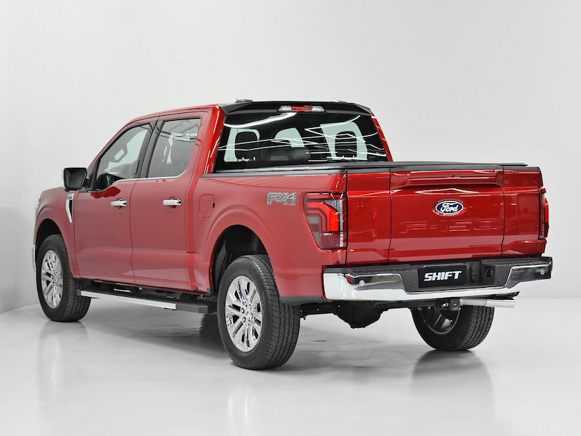 Foto do veículo FORD F-150  LARIAT 2024 2.930 KM 510.000,00