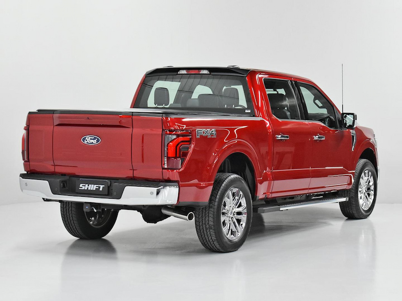 Foto do veículo FORD F-150  LARIAT 2024 2.930 KM 510.000,00