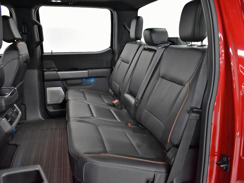 Foto do veículo FORD F-150  LARIAT 2024 2.930 KM 510.000,00