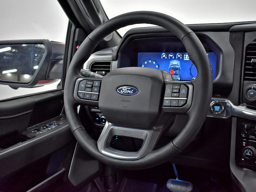 Foto do veículo FORD F-150  LARIAT 2024 2.930 KM 510.000,00