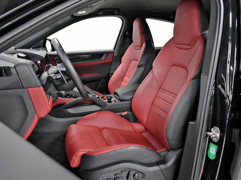 Foto do veículo PORSCHE CAYENNE  TURBO GT 4.0 V8 2024 5.130 KM 1.350.000,00