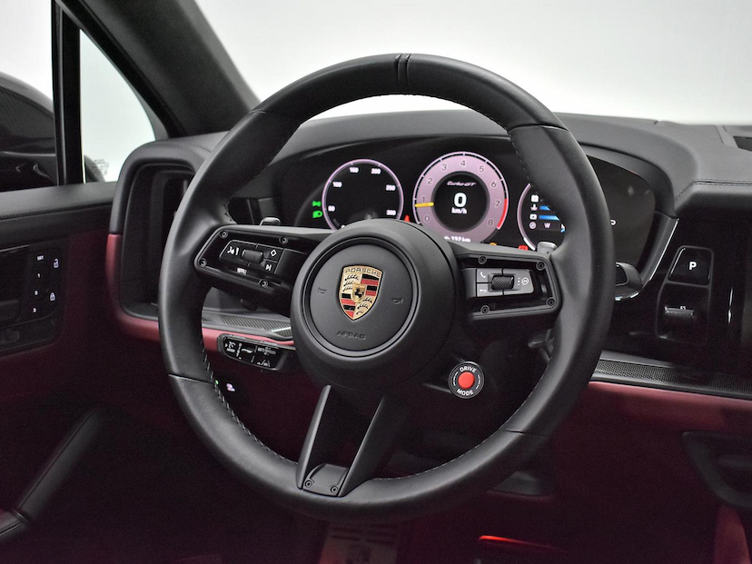 Foto do veículo PORSCHE CAYENNE  TURBO GT 4.0 V8 2024 5.130 KM 1.350.000,00