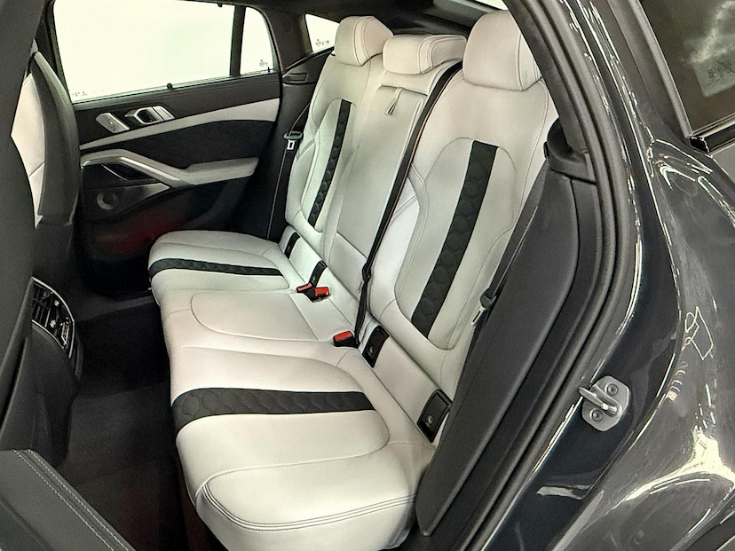Foto do veículo BMW X6  M COMPETITION 2025 2.915 KM 1.190.000,00