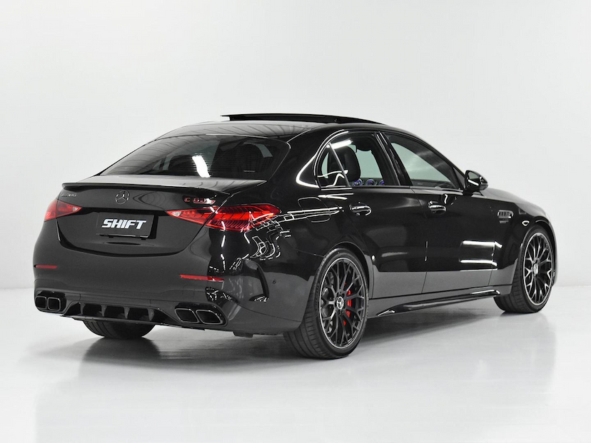 Foto do veículo MERCEDES-BENZ C 63 AMG C-63 AMG S E PERFORMANCE (HÍBRIDO) 2024 2.580 KM 750.000,00
