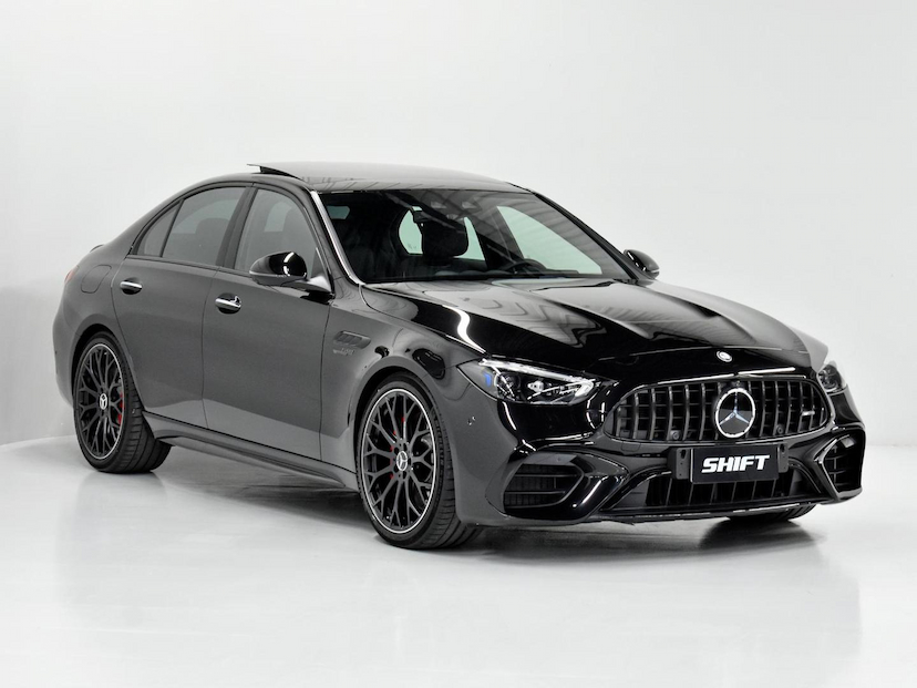 Foto do veículo MERCEDES-BENZ C 63 AMG C-63 AMG S E PERFORMANCE (HÍBRIDO) 2024 2.580 KM 750.000,00