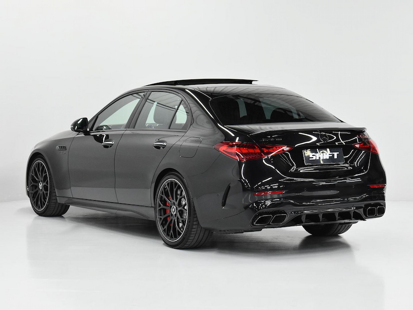 Foto do veículo MERCEDES-BENZ C 63 AMG C-63 AMG S E PERFORMANCE (HÍBRIDO) 2024 2.580 KM 750.000,00