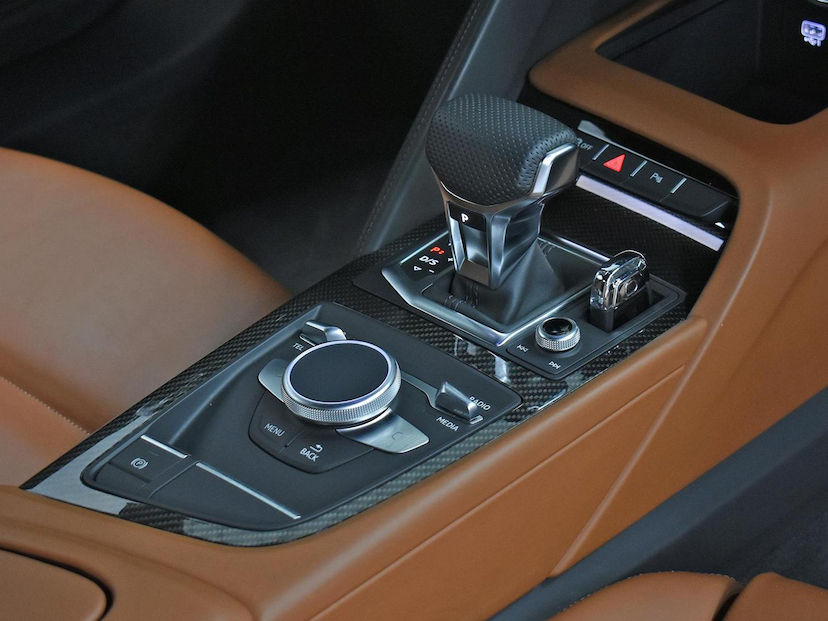 Foto do veículo AUDI R8  COUPÉ V10 5.2 FSI PERFORMANCE 2021 4.115 KM 1.740.000,00