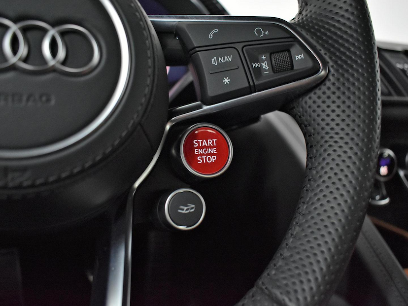 Foto do veículo AUDI R8  COUPÉ V10 5.2 FSI PERFORMANCE 2021 4.115 KM 1.740.000,00