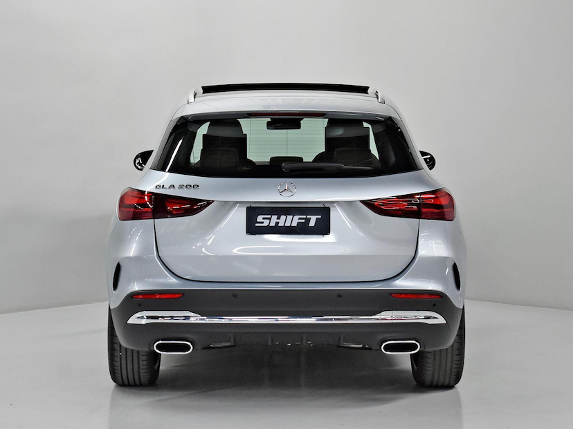 Foto do veículo MERCEDES-BENZ GLA 200  LINE 1.3 16V TB AUT. 2025 12.080 KM 325.000,00
