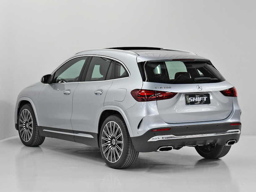 Foto do veículo MERCEDES-BENZ GLA 200  LINE 1.3 16V TB AUT. 2025 12.080 KM 325.000,00
