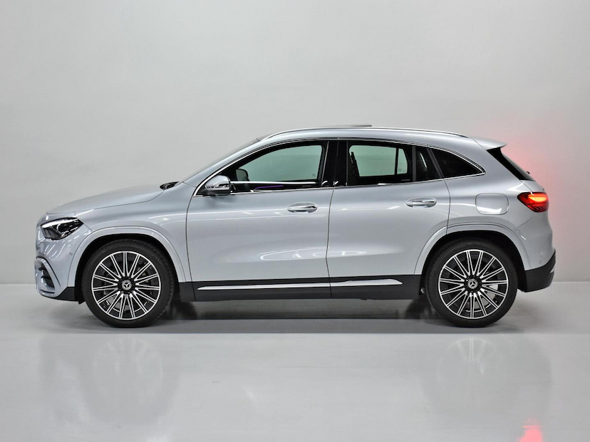 Foto do veículo MERCEDES-BENZ GLA 200  LINE 1.3 16V TB AUT. 2025 12.080 KM 325.000,00