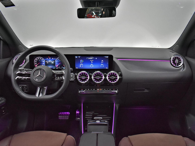 Foto do veículo MERCEDES-BENZ GLA 200  LINE 1.3 16V TB AUT. 2025 12.080 KM 325.000,00