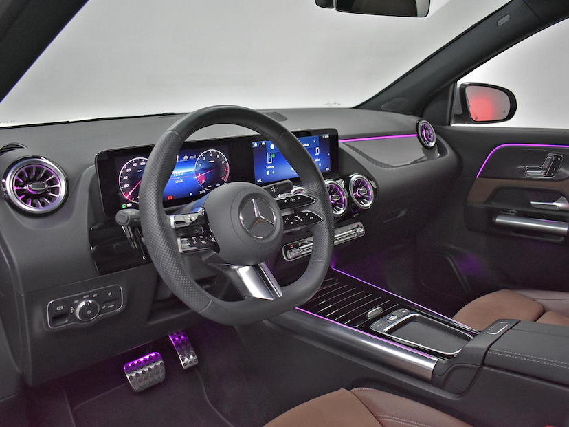 Foto do veículo MERCEDES-BENZ GLA 200  LINE 1.3 16V TB AUT. 2025 12.080 KM 325.000,00