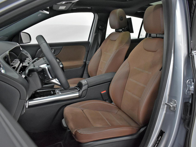 Foto do veículo MERCEDES-BENZ GLA 200  LINE 1.3 16V TB AUT. 2025 12.080 KM 325.000,00