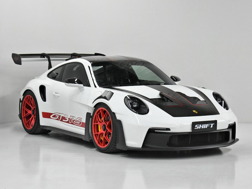Foto do veículo PORSCHE 911  GT3 RS 2024 2.385 KM 3.490.000,00
