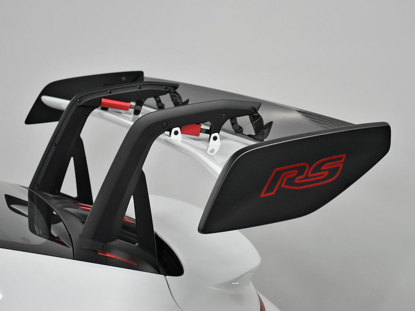 Foto do veículo PORSCHE 911  GT3 RS 2024 2.385 KM 3.490.000,00