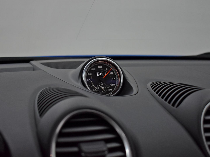 Foto do veículo PORSCHE 718  BOXSTER 2.0 300CV 2024 3.750 KM 580.000,00
