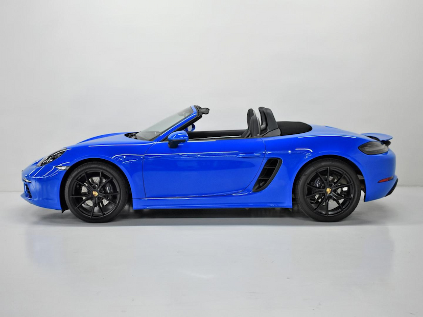 Foto do veículo PORSCHE 718  BOXSTER 2.0 300CV 2024 3.750 KM 580.000,00