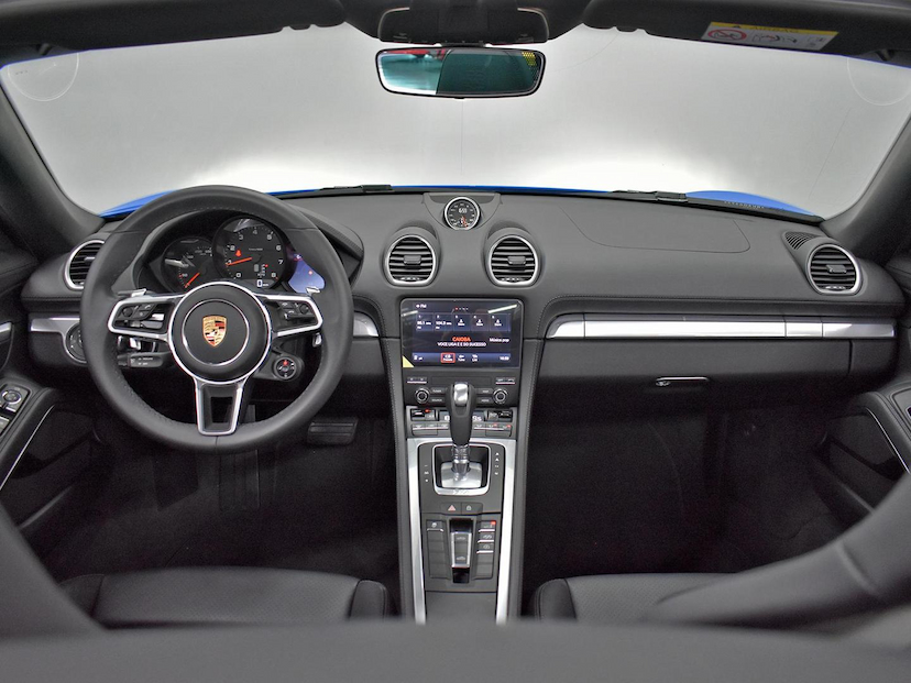 Foto do veículo PORSCHE 718  BOXSTER 2.0 300CV 2024 3.750 KM 580.000,00