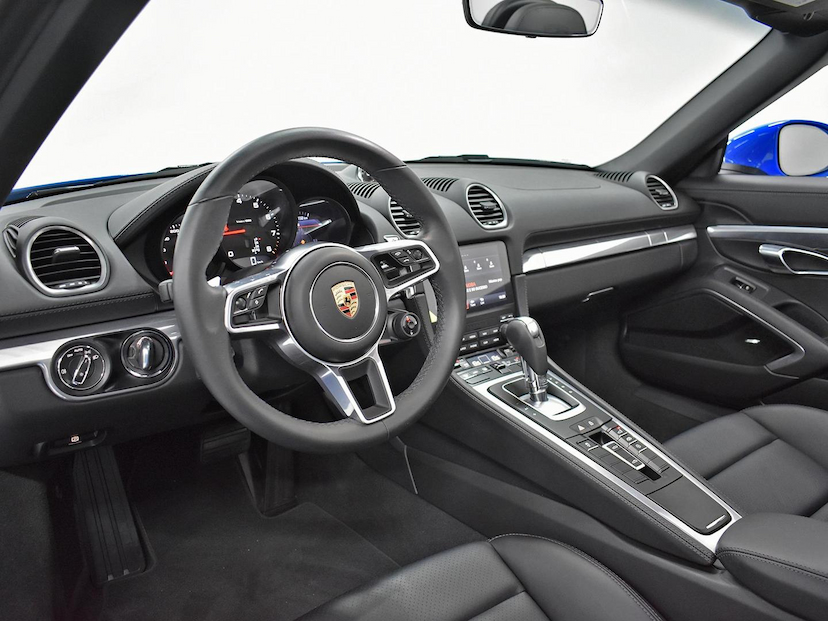 Foto do veículo PORSCHE 718  BOXSTER 2.0 300CV 2024 3.750 KM 580.000,00