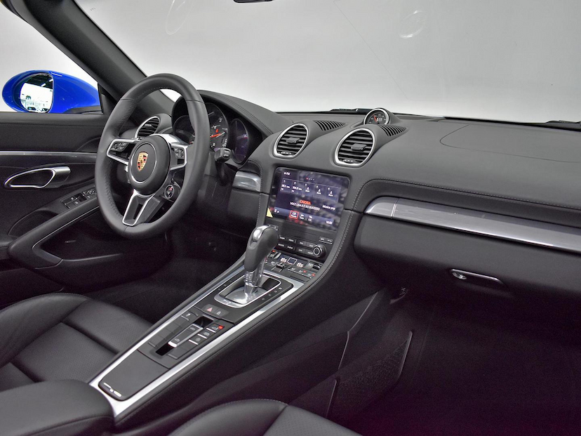 Foto do veículo PORSCHE 718  BOXSTER 2.0 300CV 2024 3.750 KM 580.000,00