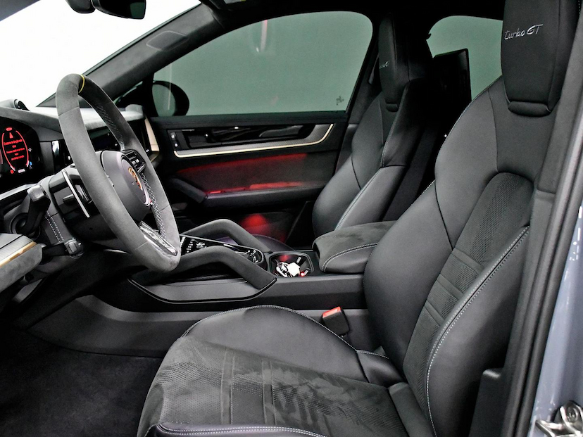 Foto do veículo PORSCHE CAYENNE  TURBO GT 4.0 V8 2024 1.265 KM 1.400.000,00