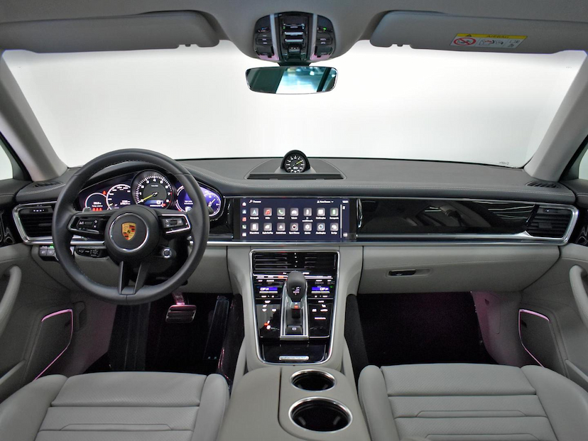 Foto do veículo PORSCHE PANAMERA  4 E-HYBRID SPORT TURISMO 2023 10.630 KM 695.000,00