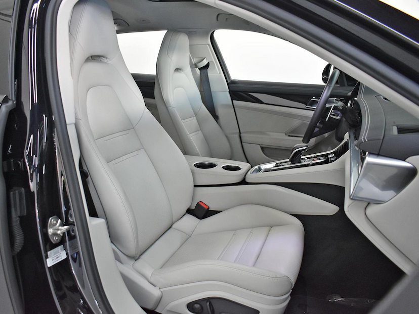 Foto do veículo PORSCHE PANAMERA  4 E-HYBRID SPORT TURISMO 2023 10.630 KM 695.000,00