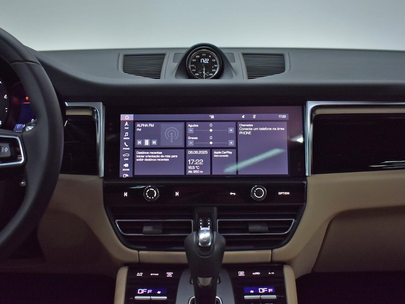 Foto do veículo PORSCHE MACAN  2.0 TURBO 2024 5.205 KM 495.000,00