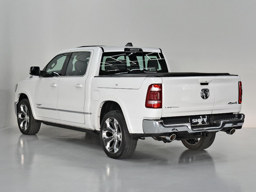 Foto do veículo RAM 1500  LIMITED 5.7 CD 4X4 AUT. 2024 19.150 KM 470.000,00